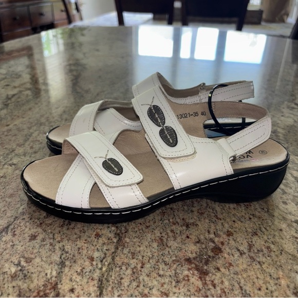 Volks Walkers Women's White Sandals - Picture 4 of 9
